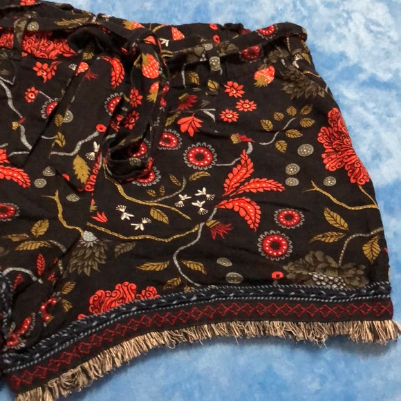 LOFT shorts - Picture 3 of 6